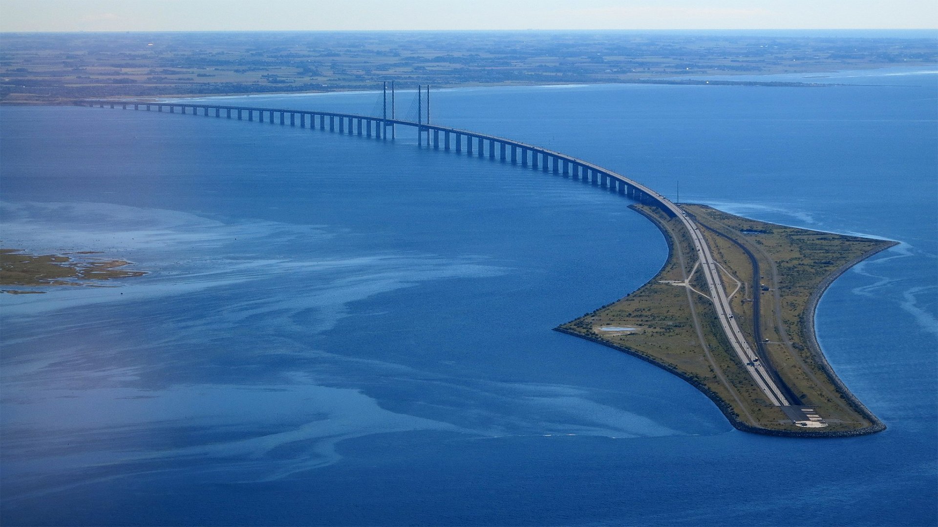 Öresundsbron från luften i september 2015.